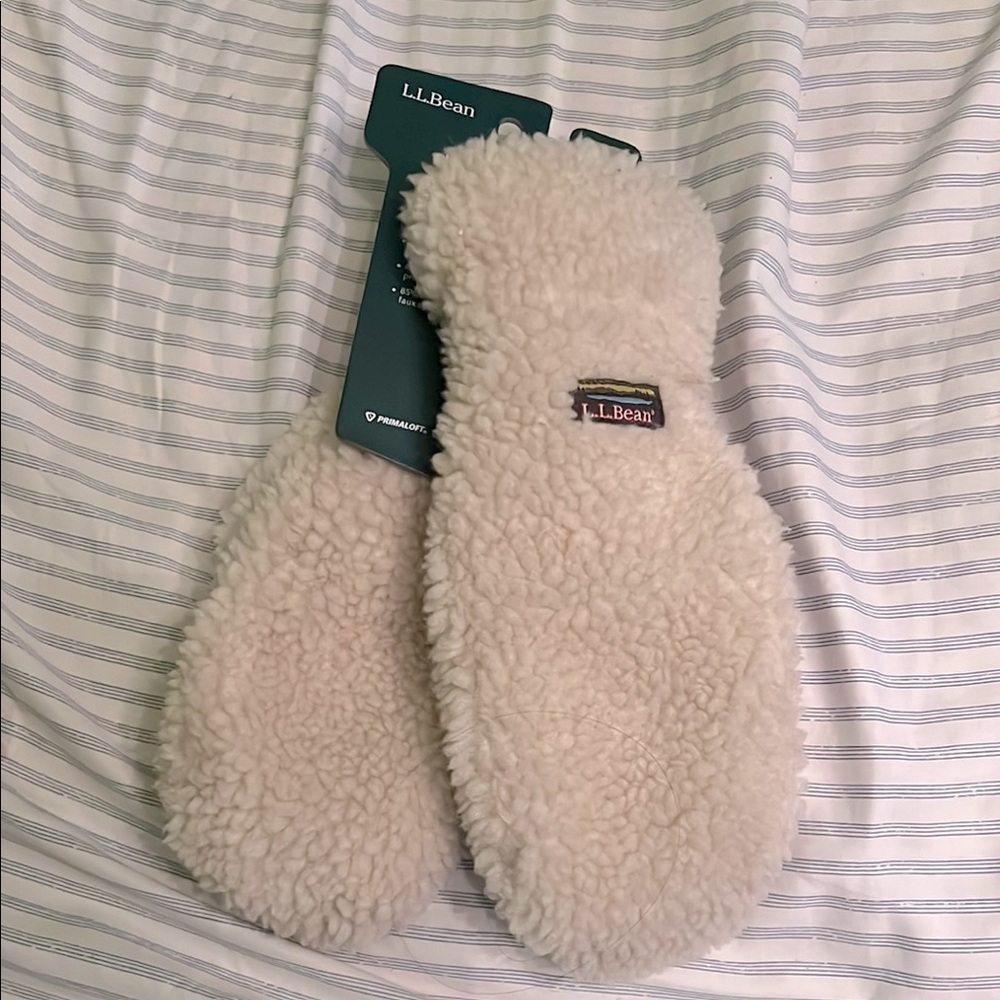 L.L.Bean Cream Fleece Mittens